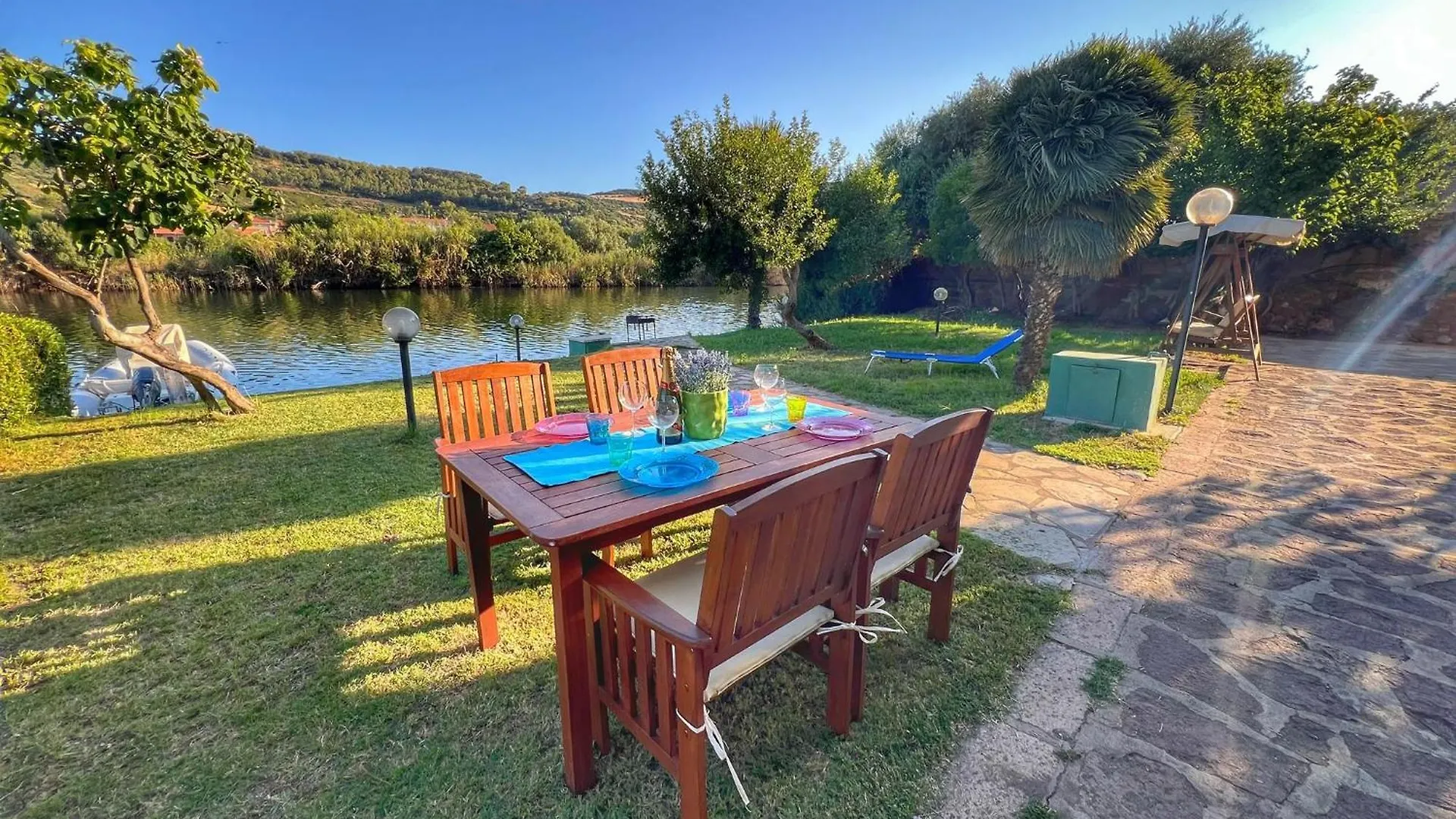 Exclusive Riverside House In The Center Of Bosa - Private Garden And Parking