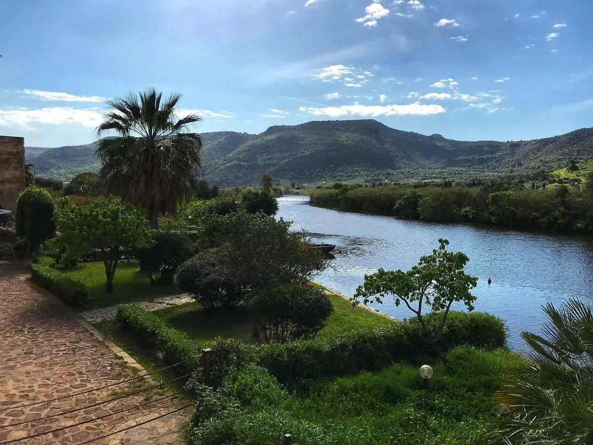 Exclusive Riverside House In The Center Of Bosa - Private Garden And Parking
