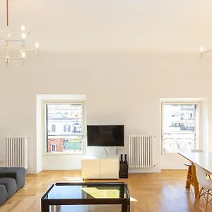 https://giulio-cesare-penthouse-rental-in-rome.it-romehotels.com